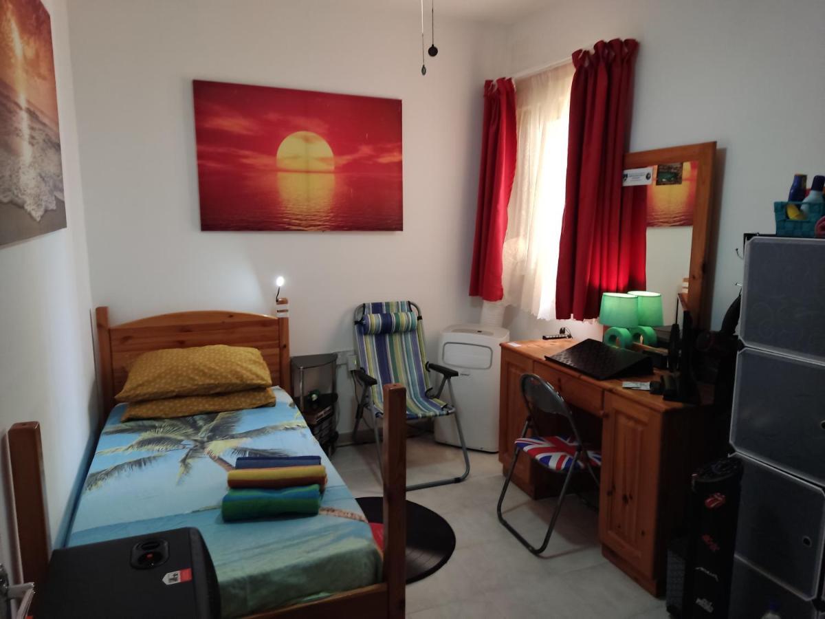 Modern Confortable Room For 1 Person Only In A Shared Flat Close To Beach Mellieħa Kültér fotó